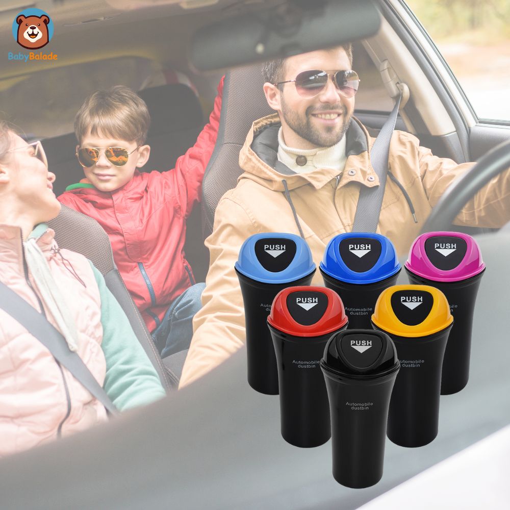 papa maman et bébé dans la voiture avec Poubelle de voiture